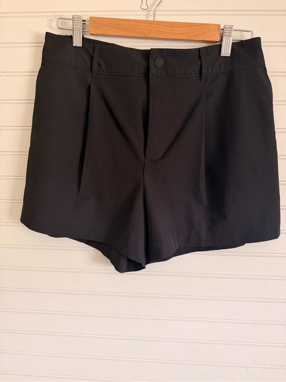 All in Motion Pleated Trouser Shorts M Black